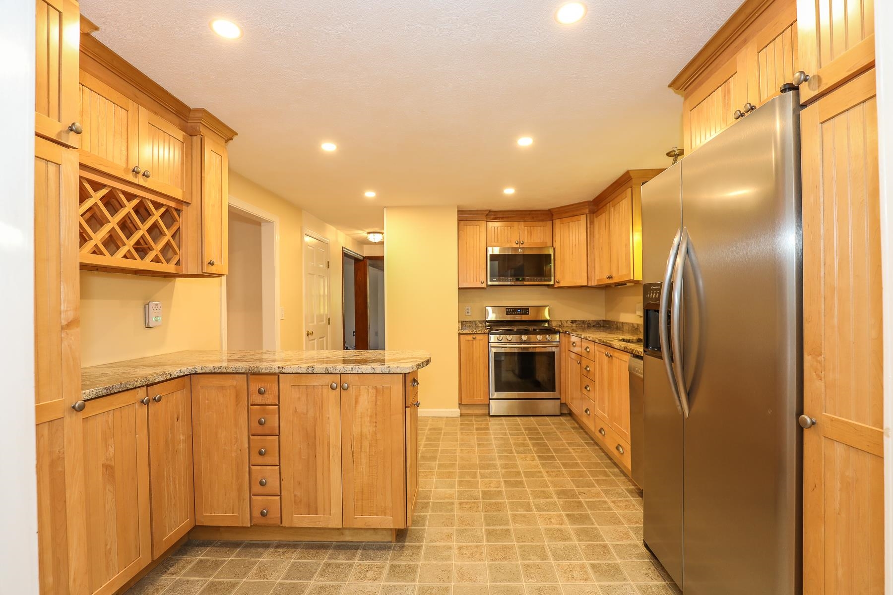 19 Pollard Road Nashua, NH 03062 - Photo 13 of 29