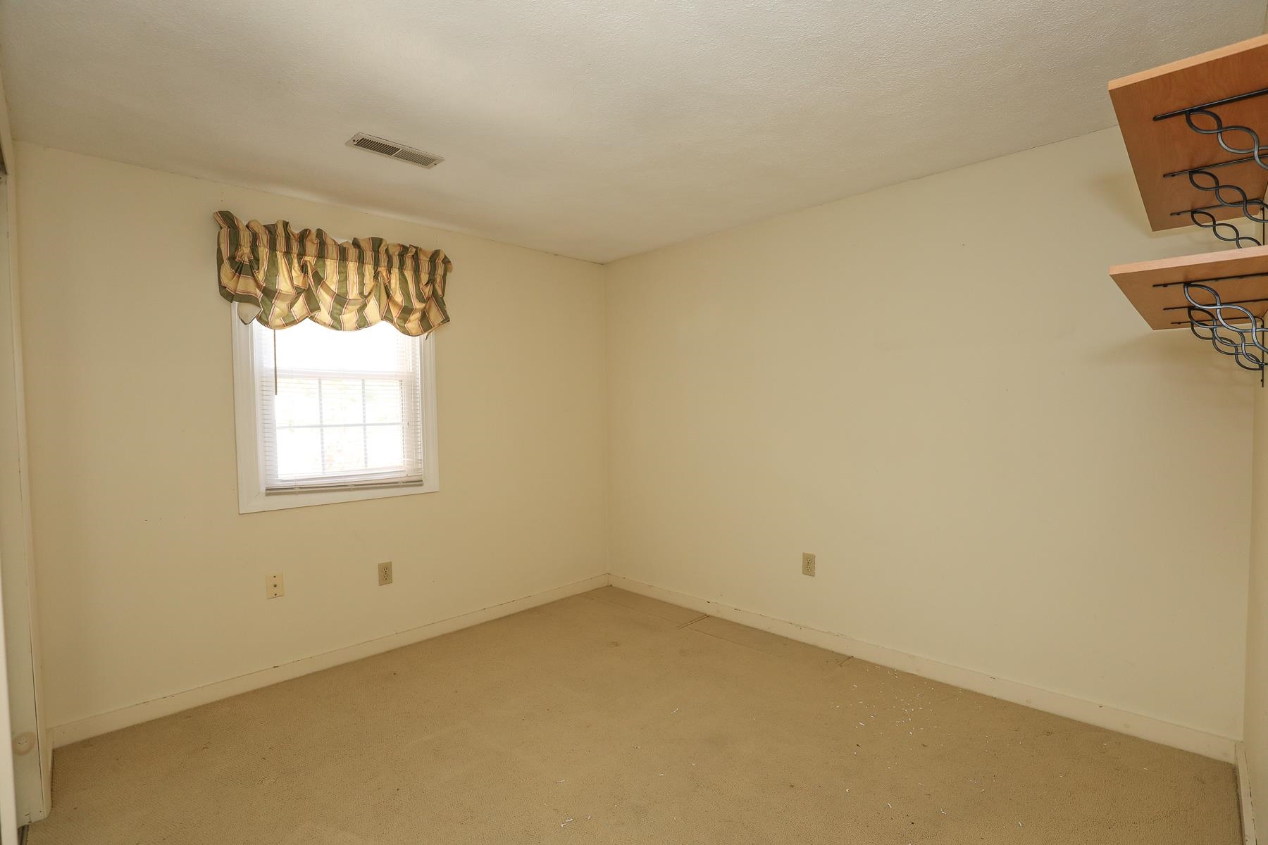 19 Pollard Road Nashua, NH 03062 - Photo 26 of 29