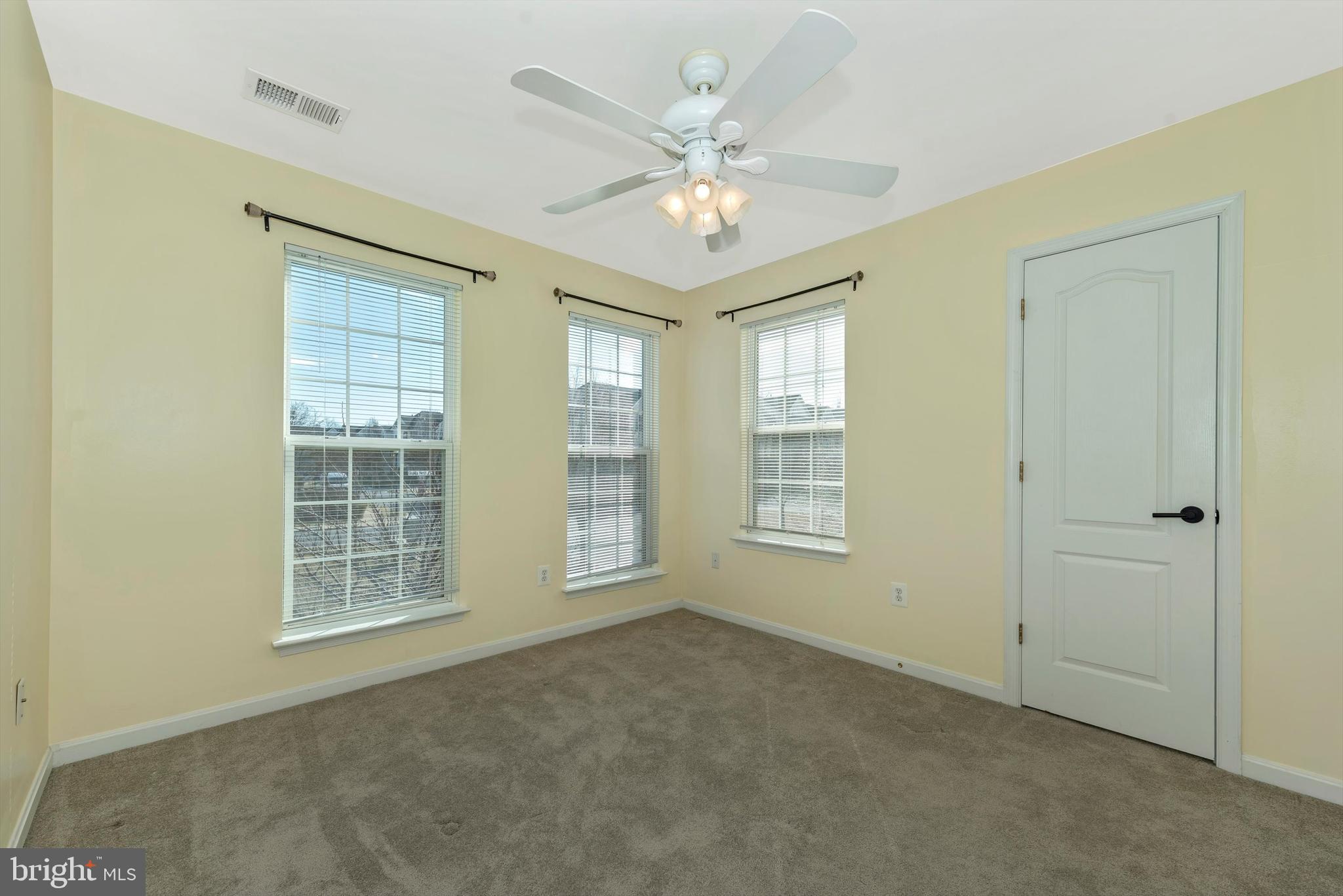 100 Quail's Nest Way Frederick, MD 21702 - Photo 20 of 40 Bedroom #1 with large walk-in closet