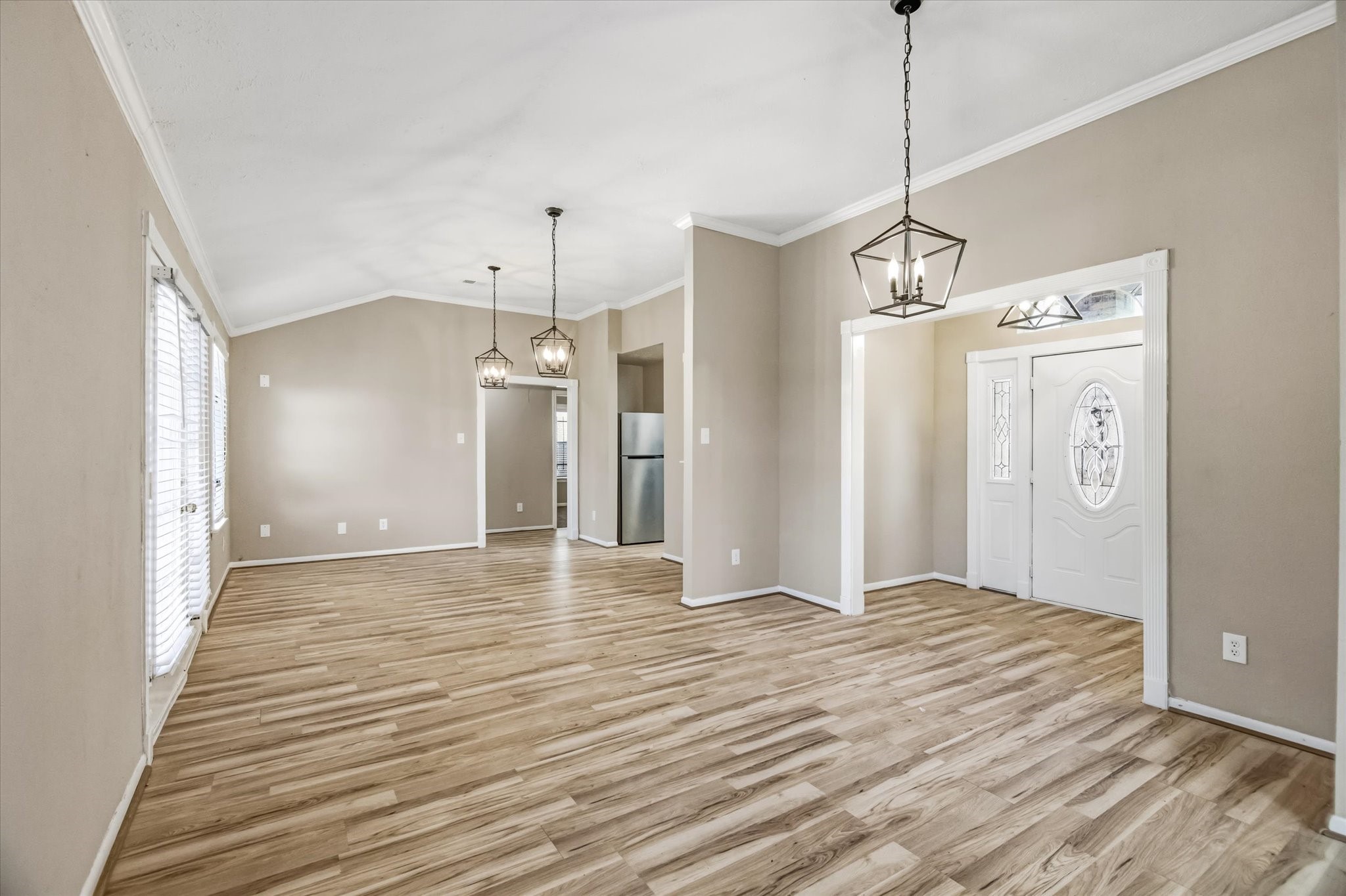 5418 Pershing Street Houston, TX 77033 - Photo 6 of 36