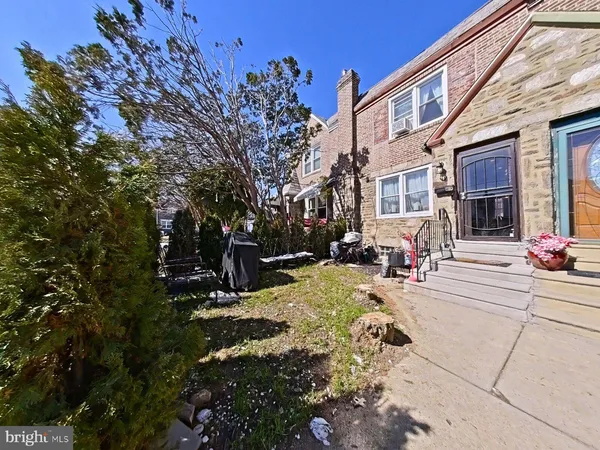 $230,000 | 7283 Bradford Road, Upper Darby, PA 19082