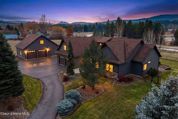 $1,175,000 | 203 Comeback Bay Lane, Sagle, ID 83860