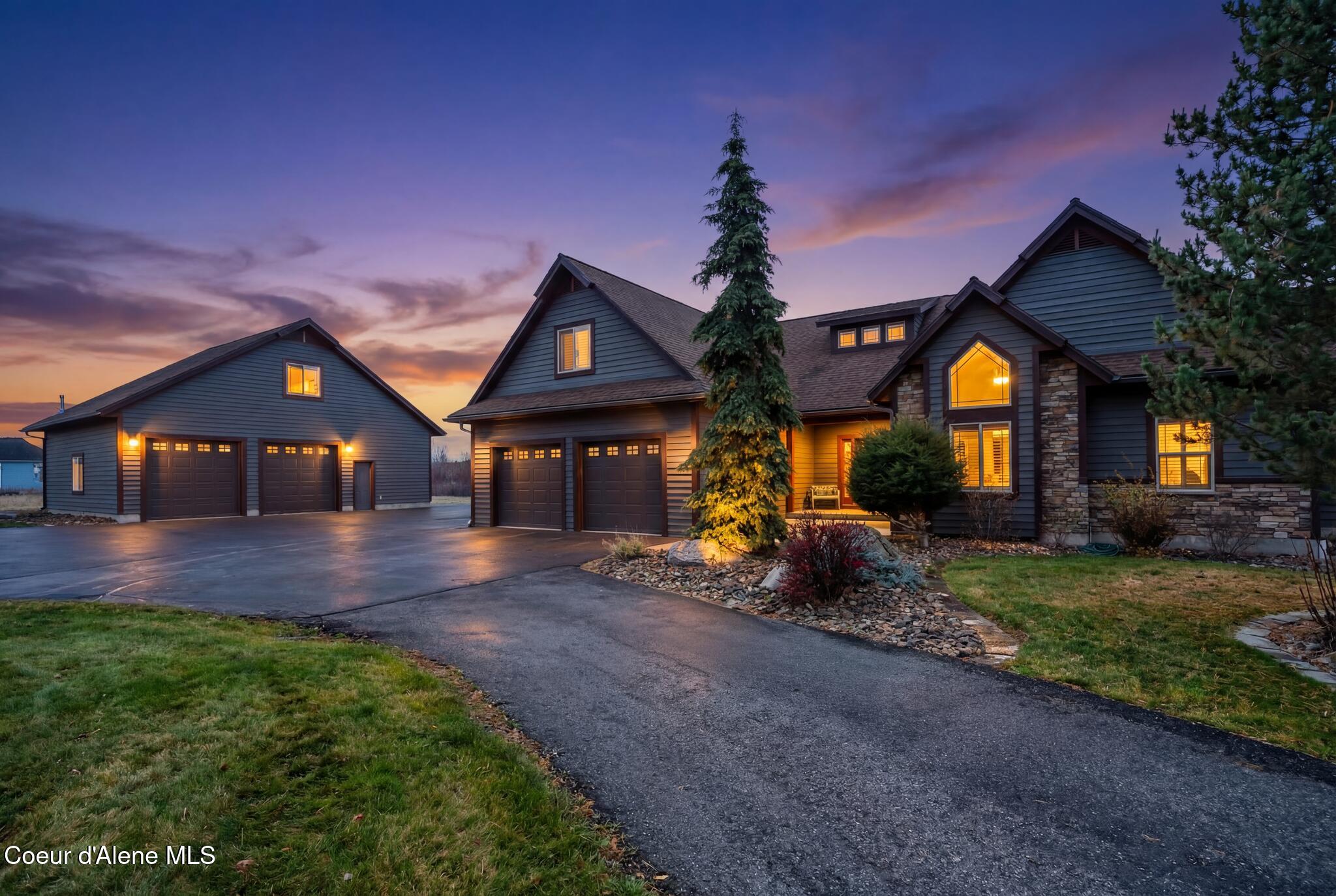 203 Comeback Bay Lane Sagle, ID 83860 - Photo 2 of 61 2_a56a6457-be7f-4061-912c-a75154ee1df3