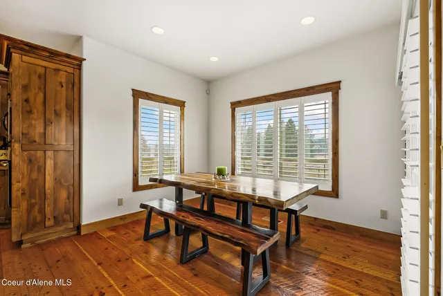 $1,200,000 | 203 Comeback Bay Lane, Sagle, ID 83860