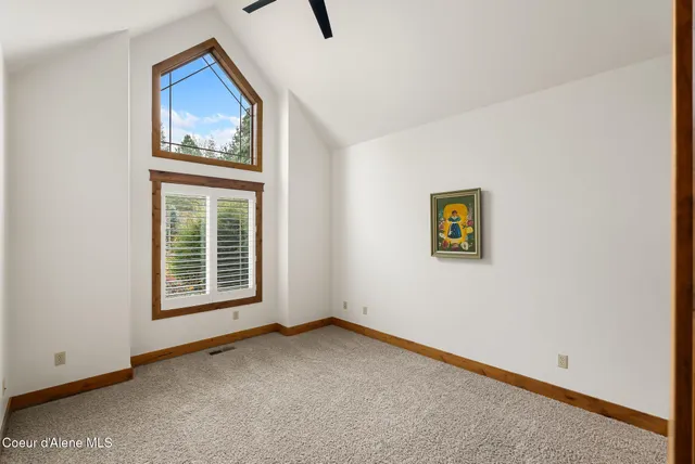 $1,200,000 | 203 Comeback Bay Lane, Sagle, ID 83860