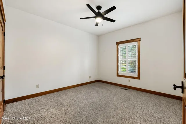 $1,200,000 | 203 Comeback Bay Lane, Sagle, ID 83860