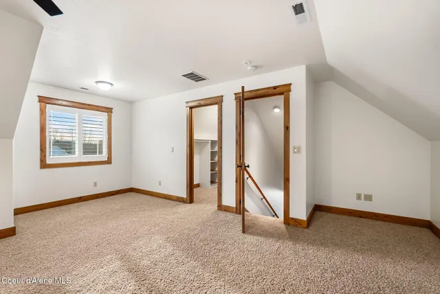 $1,200,000 | 203 Comeback Bay Lane, Sagle, ID 83860