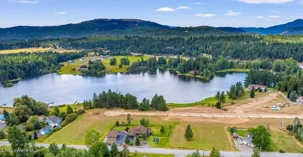 $1,175,000 | 203 Comeback Bay Lane, Sagle, ID 83860