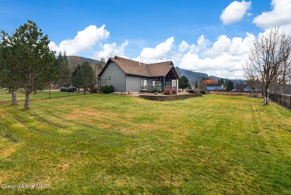 $1,175,000 | 203 Comeback Bay Lane, Sagle, ID 83860