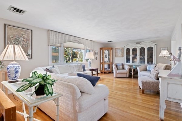 19 Pamela Road Natick, MA 01760 - Photo 2 of 33 Gallery Image 2