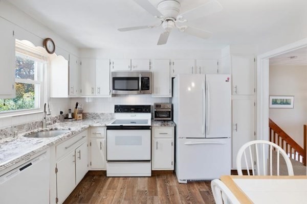 19 Pamela Road Natick, MA 01760 - Photo 5 of 33 Gallery Image 5