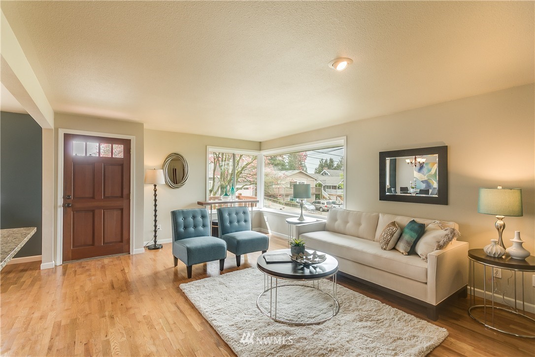 1210 North 36th Street Renton, WA 98056 - Photo 5 of 23
