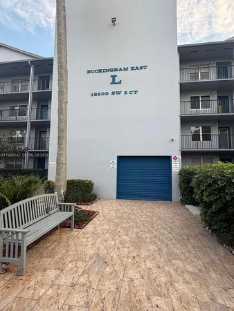 $1,950 | 12600 Southwest 5th Court, Unit 208L, Pembroke Pines, FL 33027
