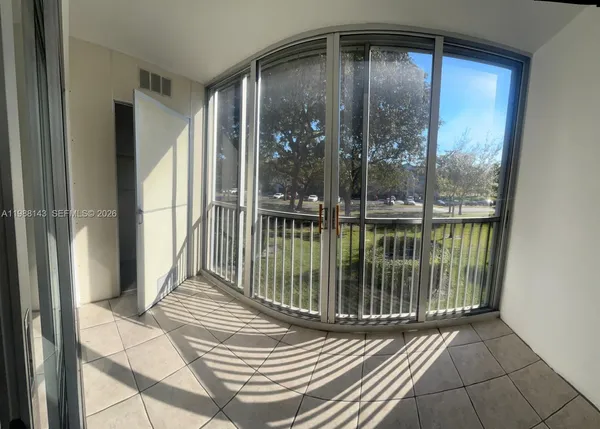 $1,950 | 12600 Southwest 5th Court, Unit 208L, Pembroke Pines, FL 33027