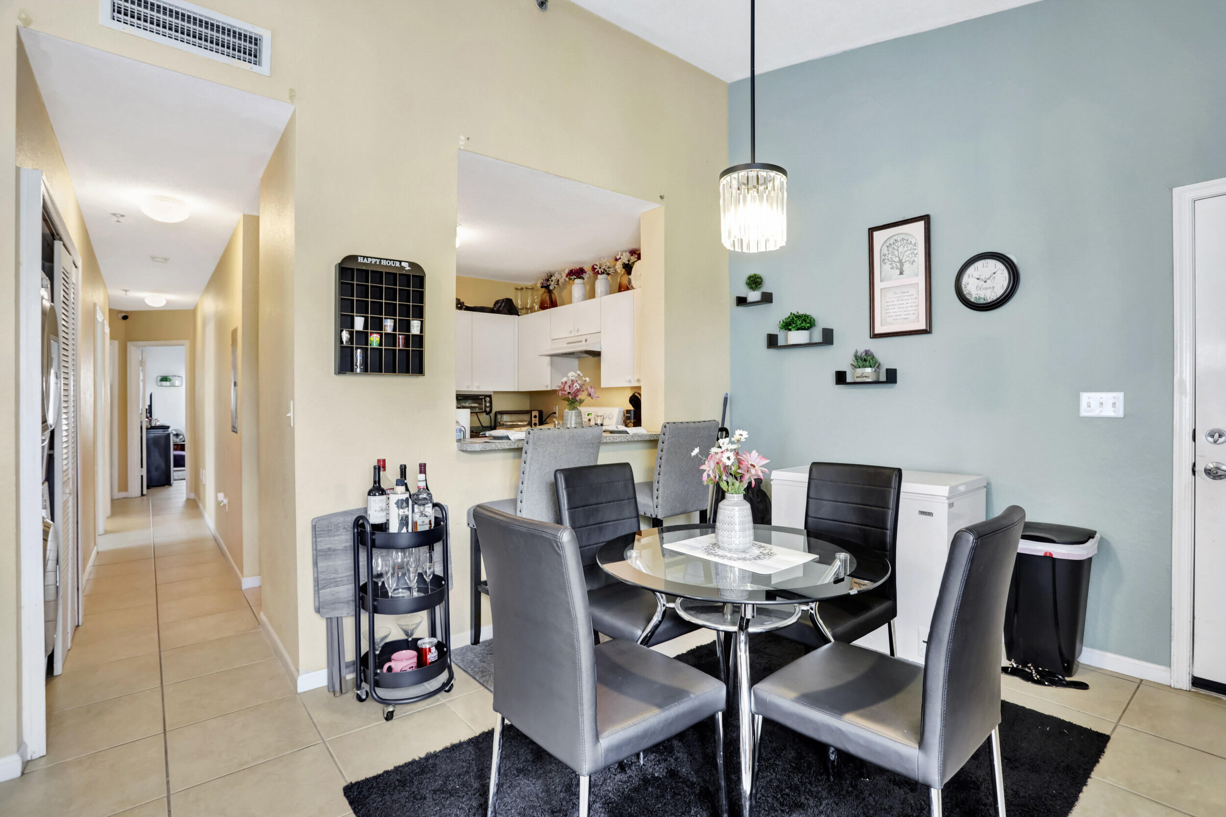 2901 Riverside Drive, Unit 301 Coral Springs, FL 33065 - Photo 3 of 23 07_001l6893