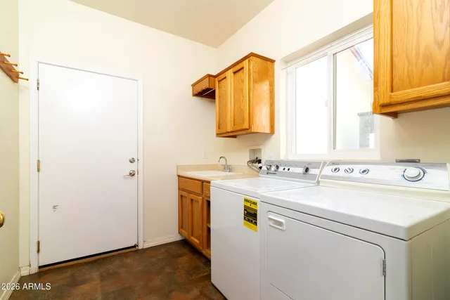 $500,000 | 52162 East Black Jack Road, Miami, AZ 85539