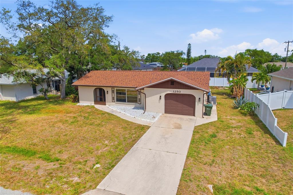 1250 Horizon Road Venice, FL 34293 - Photo 3 of 42