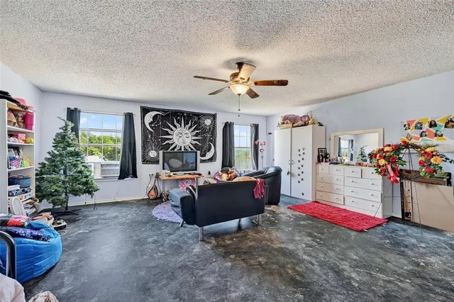 $189,000 | 602 1/2 West Grand Street, Whitewright, TX 75491