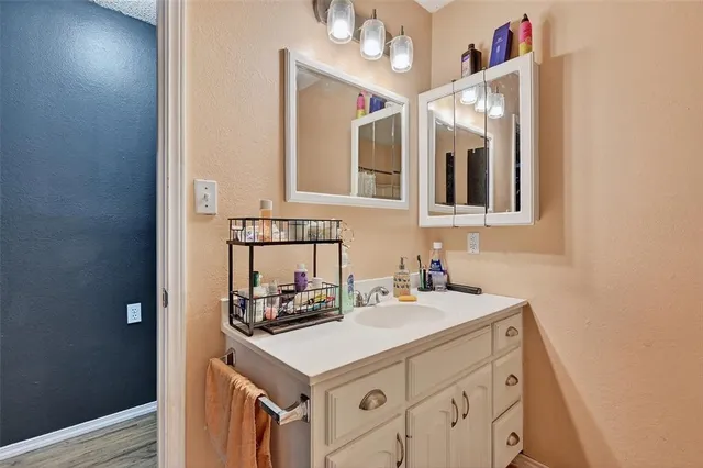 $189,000 | 602 1/2 West Grand Street, Whitewright, TX 75491