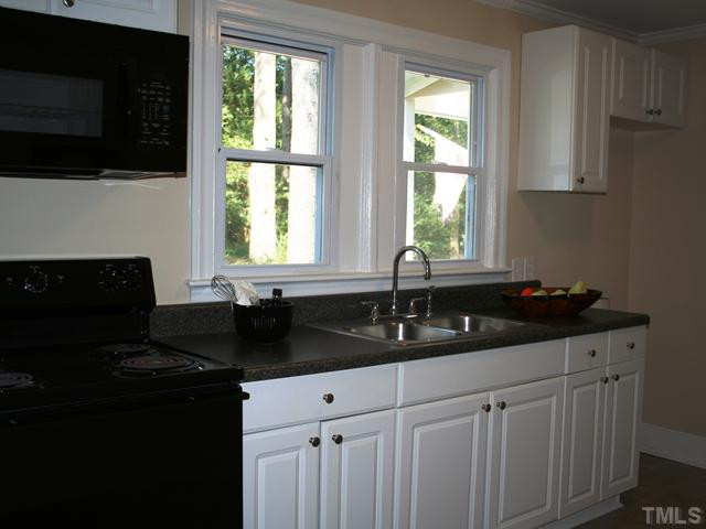 735 Colonial Drive Raleigh, NC 27603 - Photo 2 of 6 Kitchen