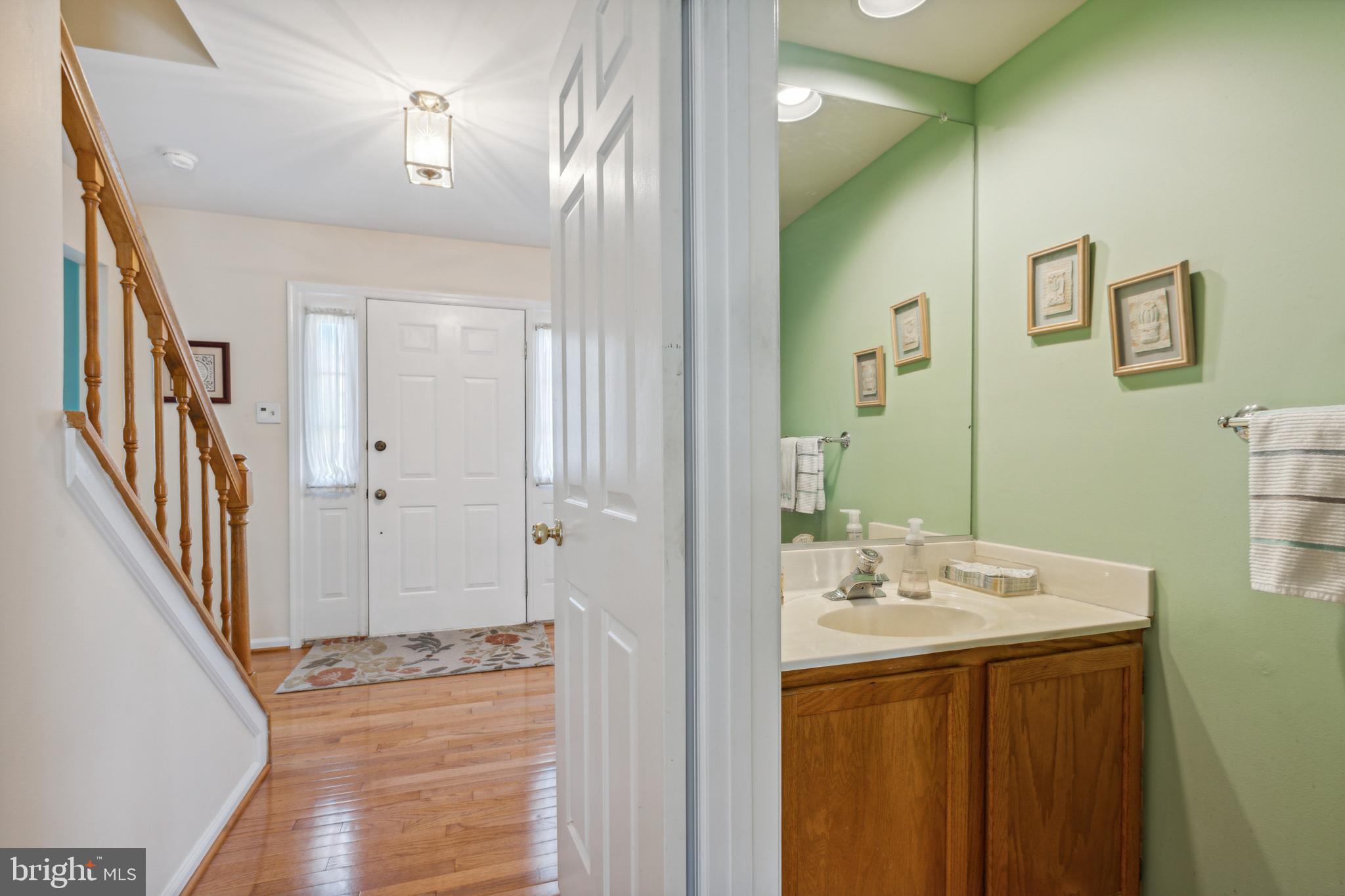 605 Avon Square Court Silver Spring, MD 20905 - Photo 16 of 39