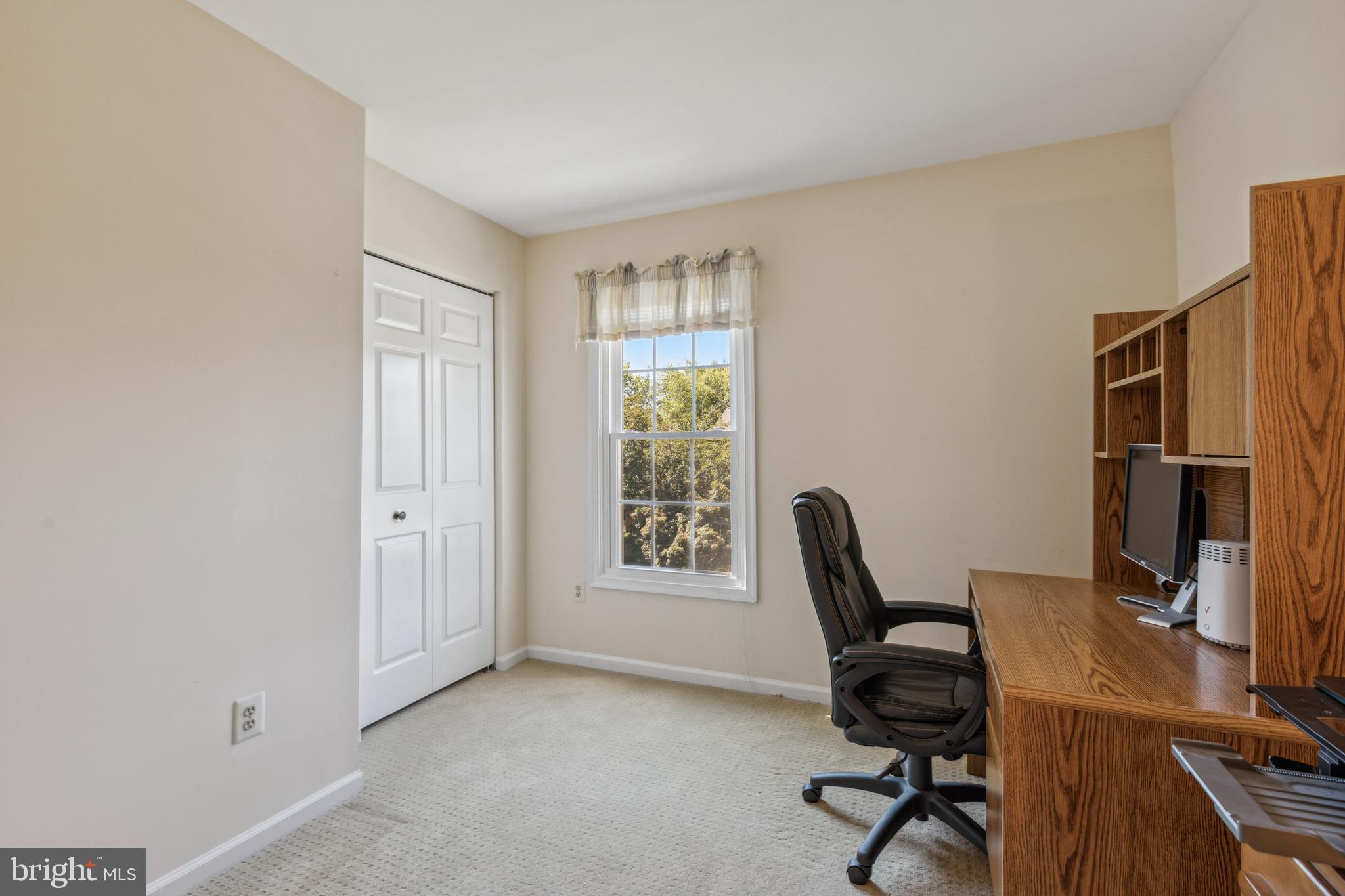 605 Avon Square Court Silver Spring, MD 20905 - Photo 23 of 39