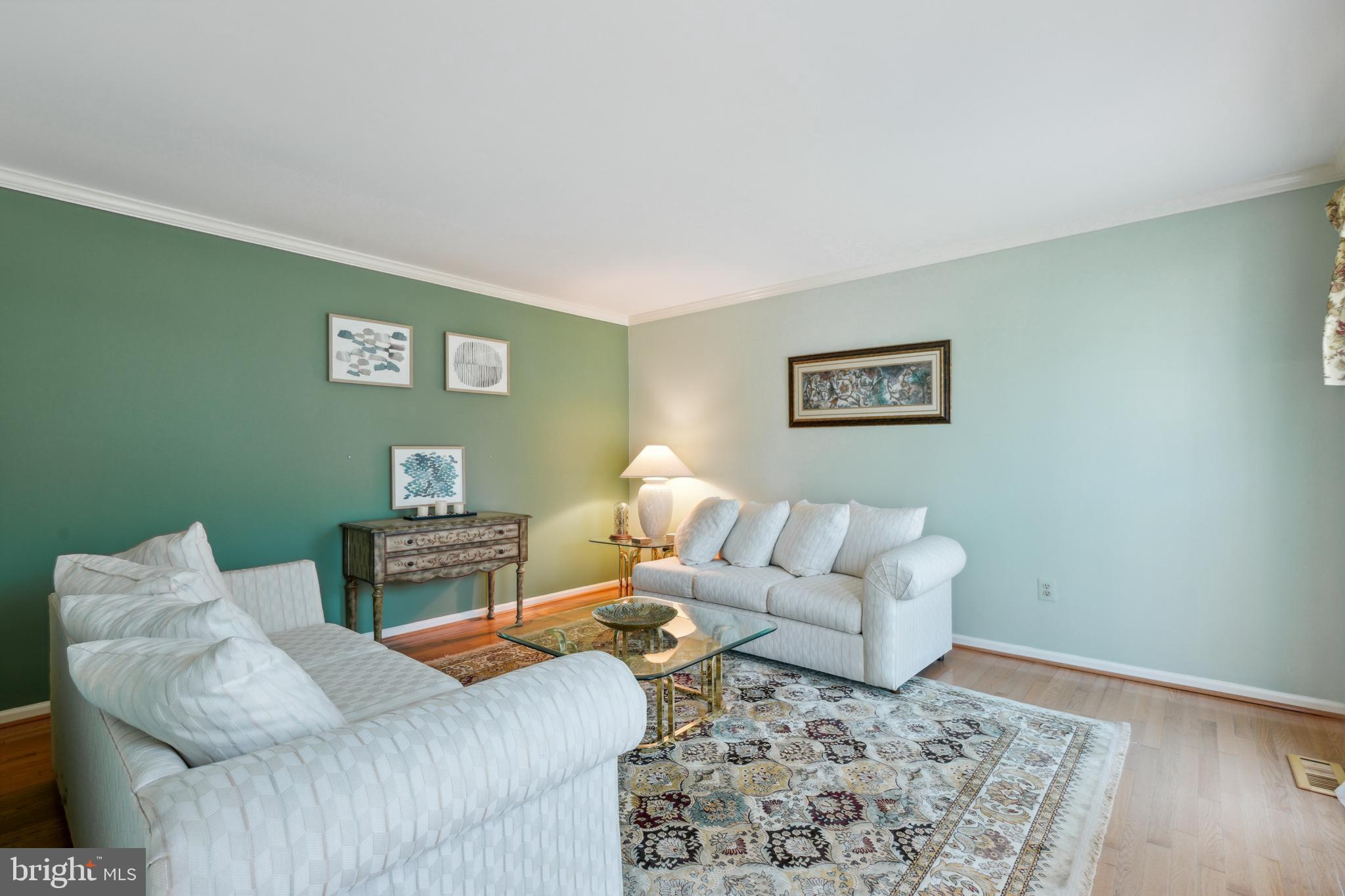 605 Avon Square Court Silver Spring, MD 20905 - Photo 3 of 39