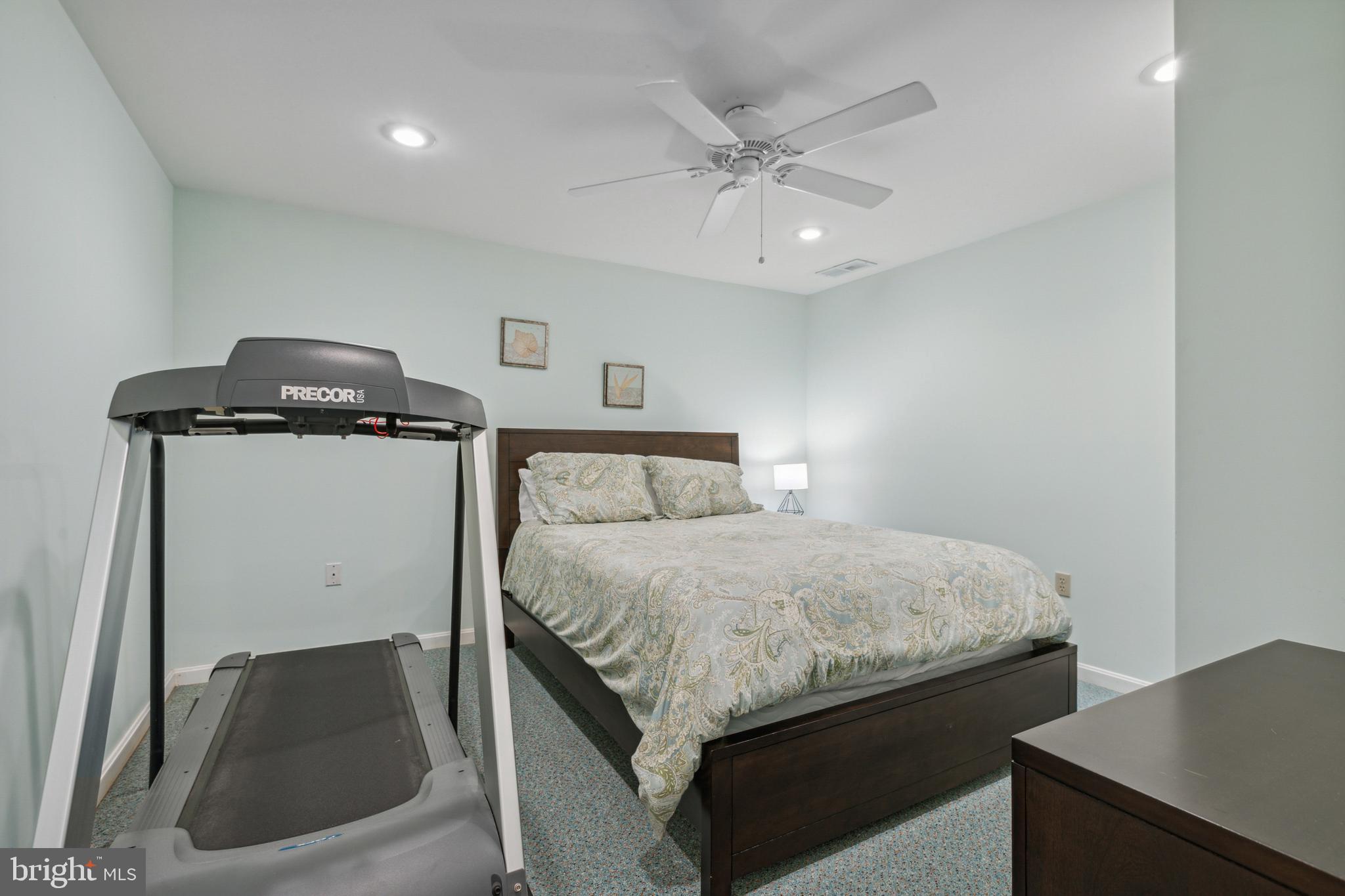 605 Avon Square Court Silver Spring, MD 20905 - Photo 33 of 39