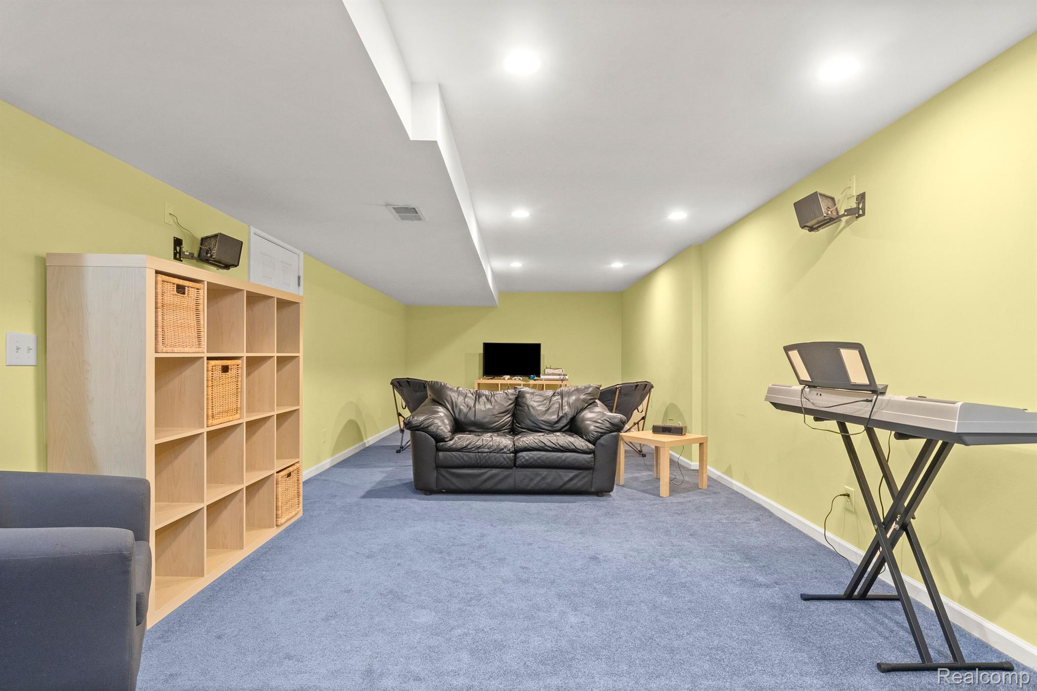 45260 Thornhill Road Canton, MI 48188 - Photo 40 of 54 Gallery Image 40
