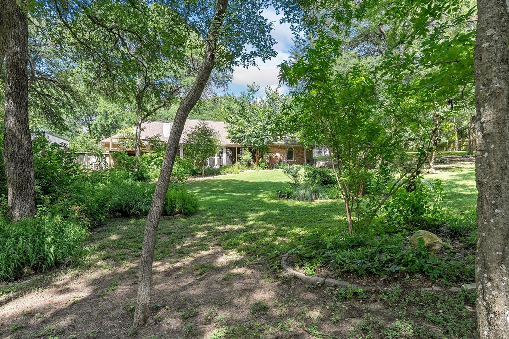 4000 Fox Ridge Road Lorena, TX 76655 - Photo 13 of 39
