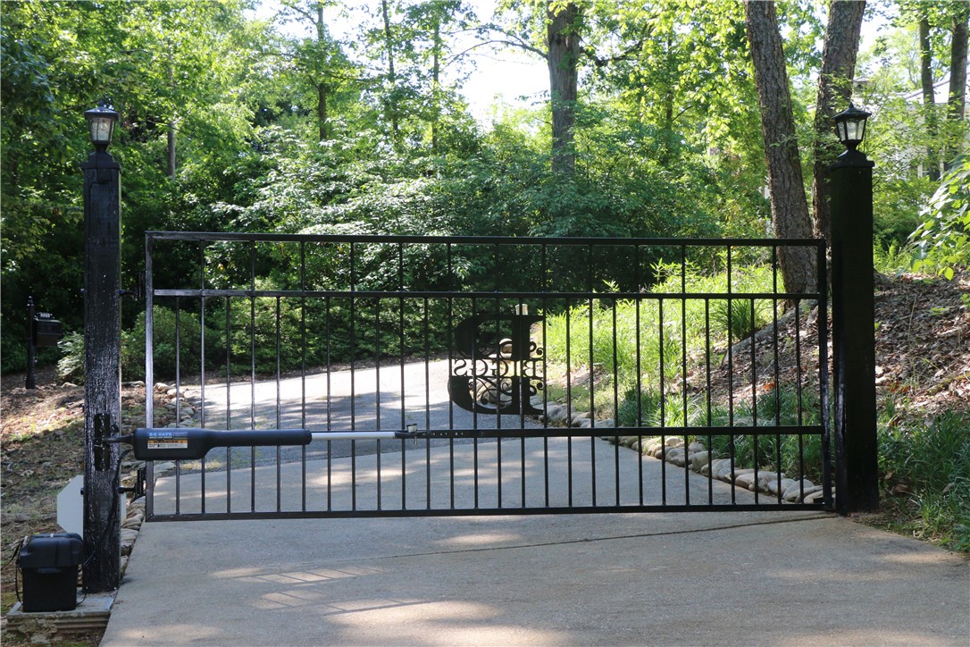 5010 Cross Pointe Anderson, SC 29625 - Photo 30 of 33 Privacy gate tops it all off!