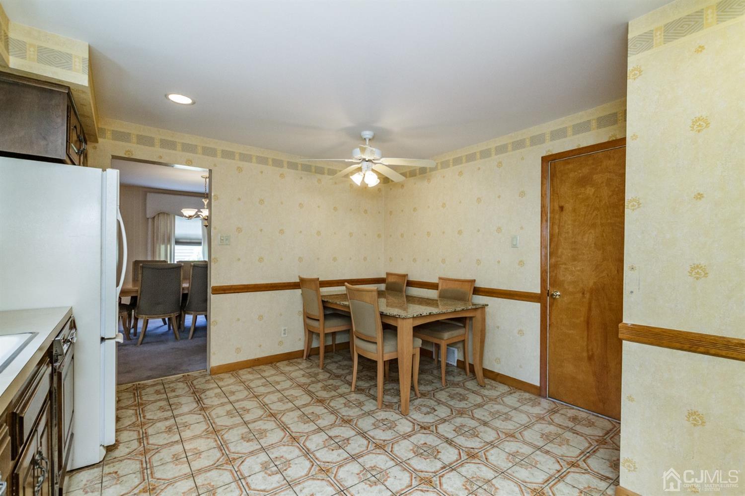 895 Dona Road Union, NJ 07083 - Photo 15 of 32 Gallery Image 15