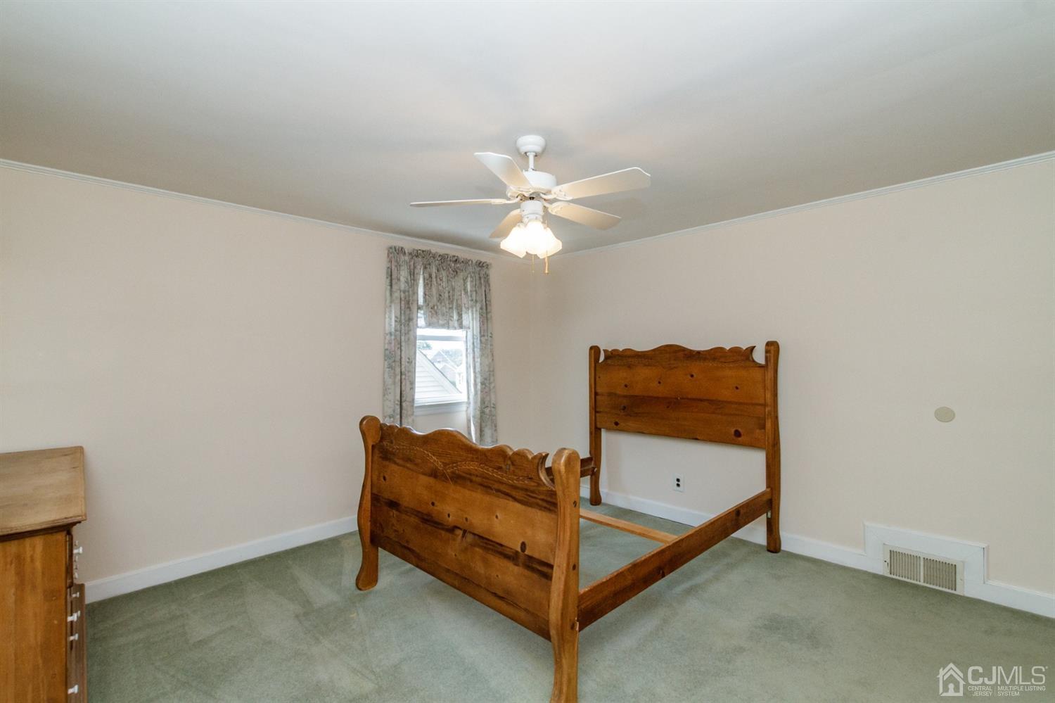 895 Dona Road Union, NJ 07083 - Photo 23 of 32 Gallery Image 23