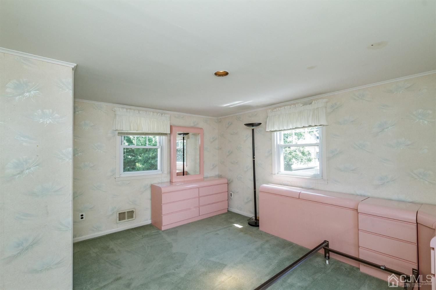 895 Dona Road Union, NJ 07083 - Photo 26 of 32 Gallery Image 26