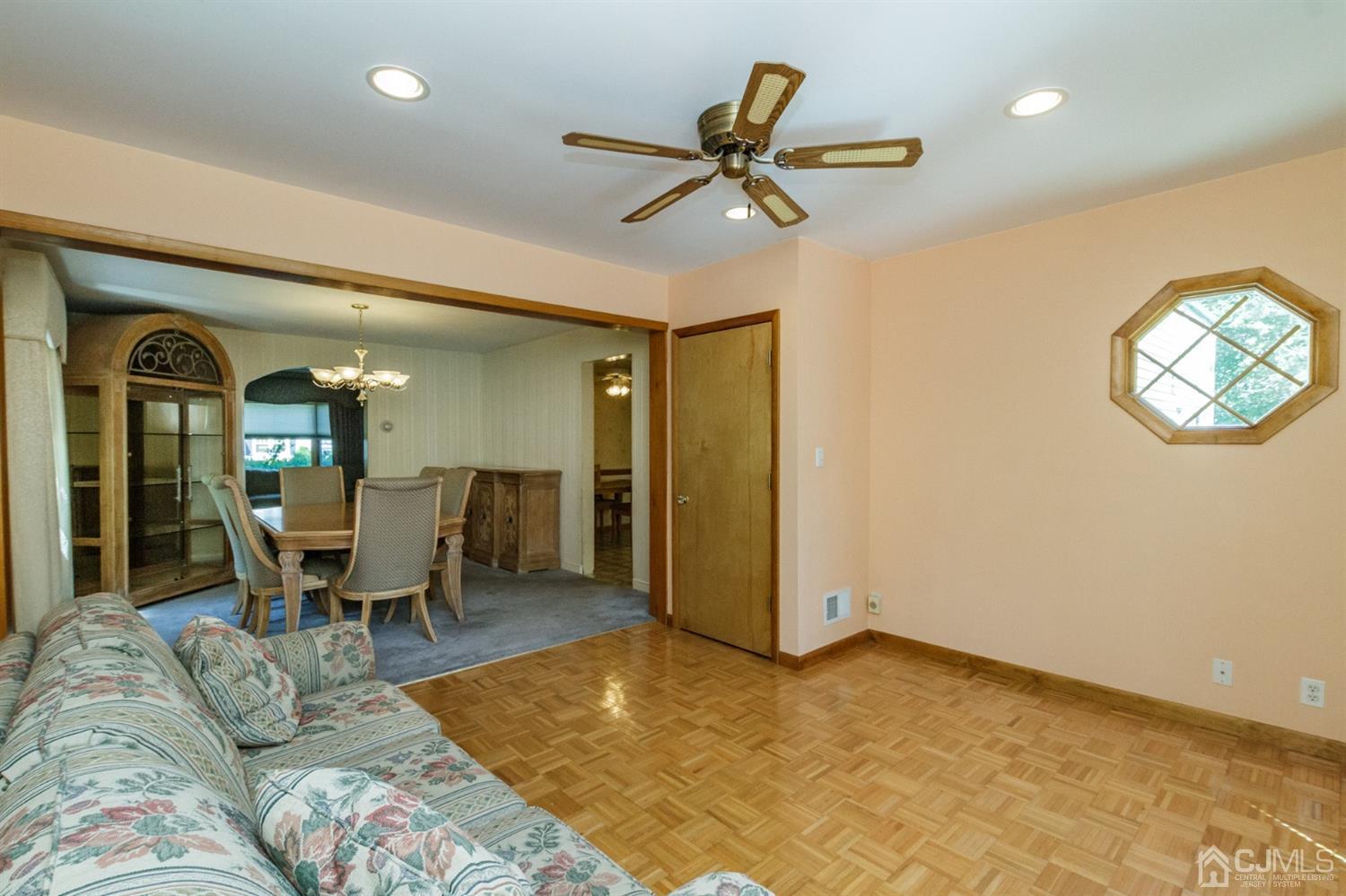 895 Dona Road Union, NJ 07083 - Photo 10 of 32 Gallery Image 10