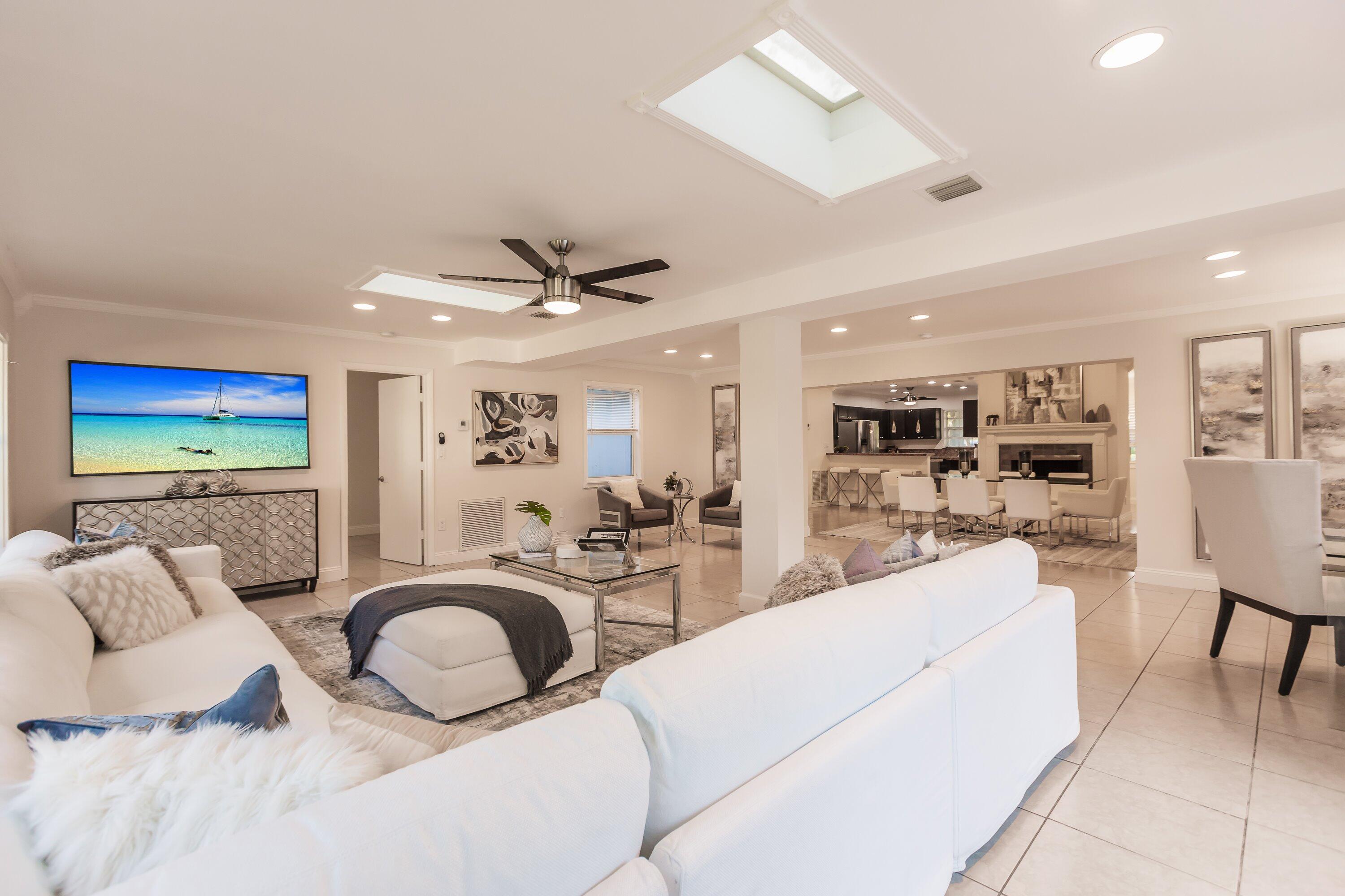 8690 Gatehouse Road Plantation, FL 33324 - Photo 12 of 56 Living