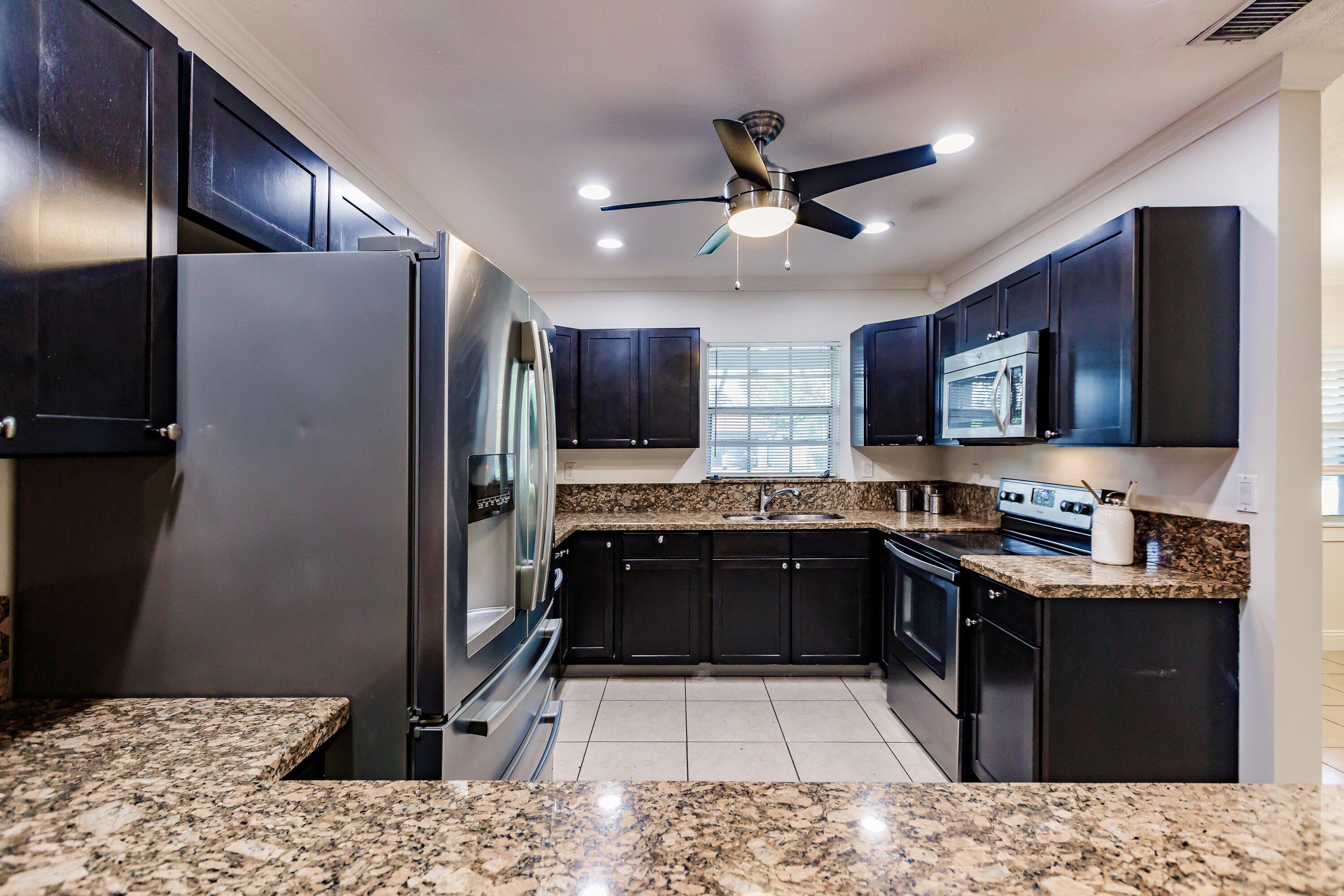 8690 Gatehouse Road Plantation, FL 33324 - Photo 15 of 56 Kitchen