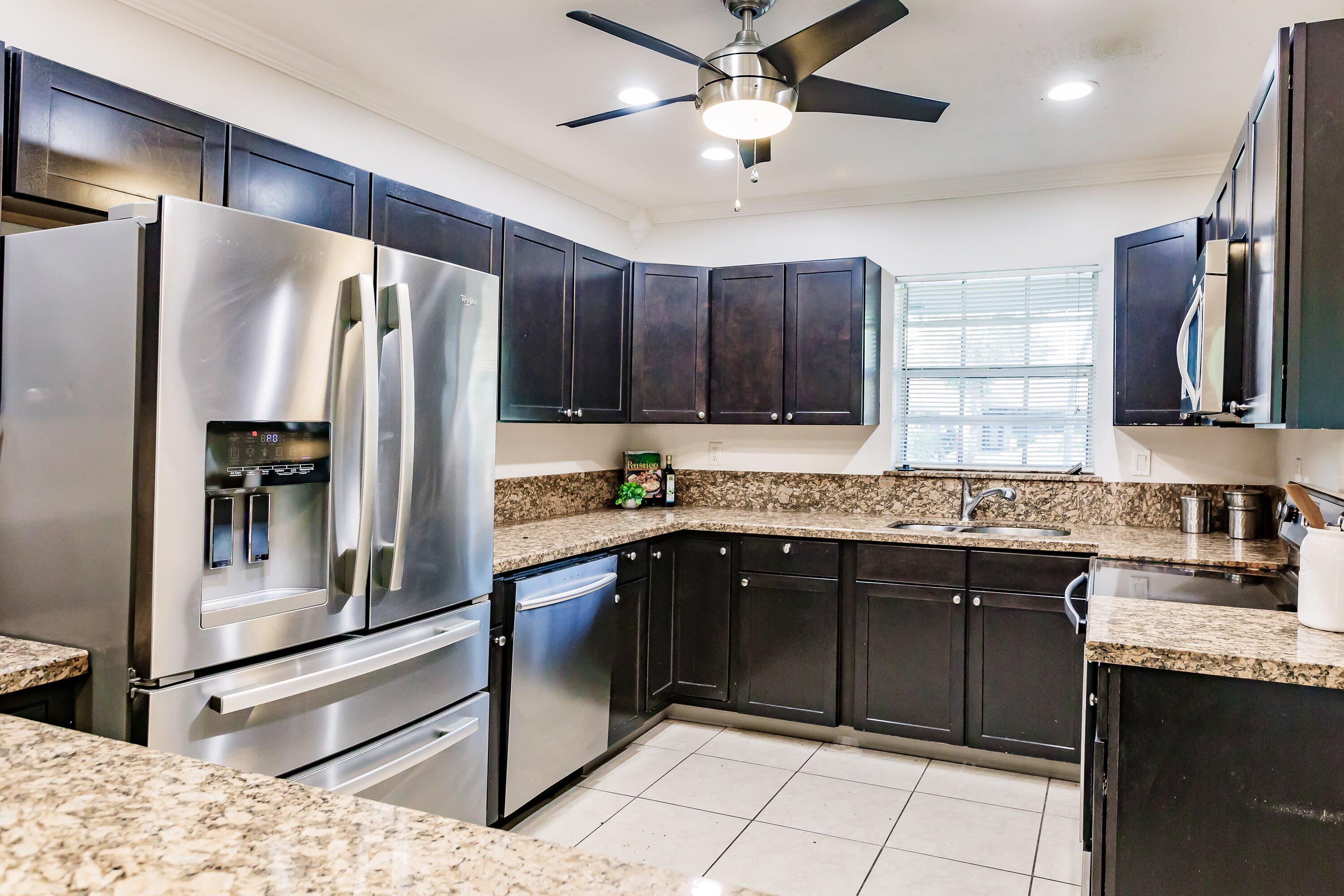 8690 Gatehouse Road Plantation, FL 33324 - Photo 16 of 56 Kitchen