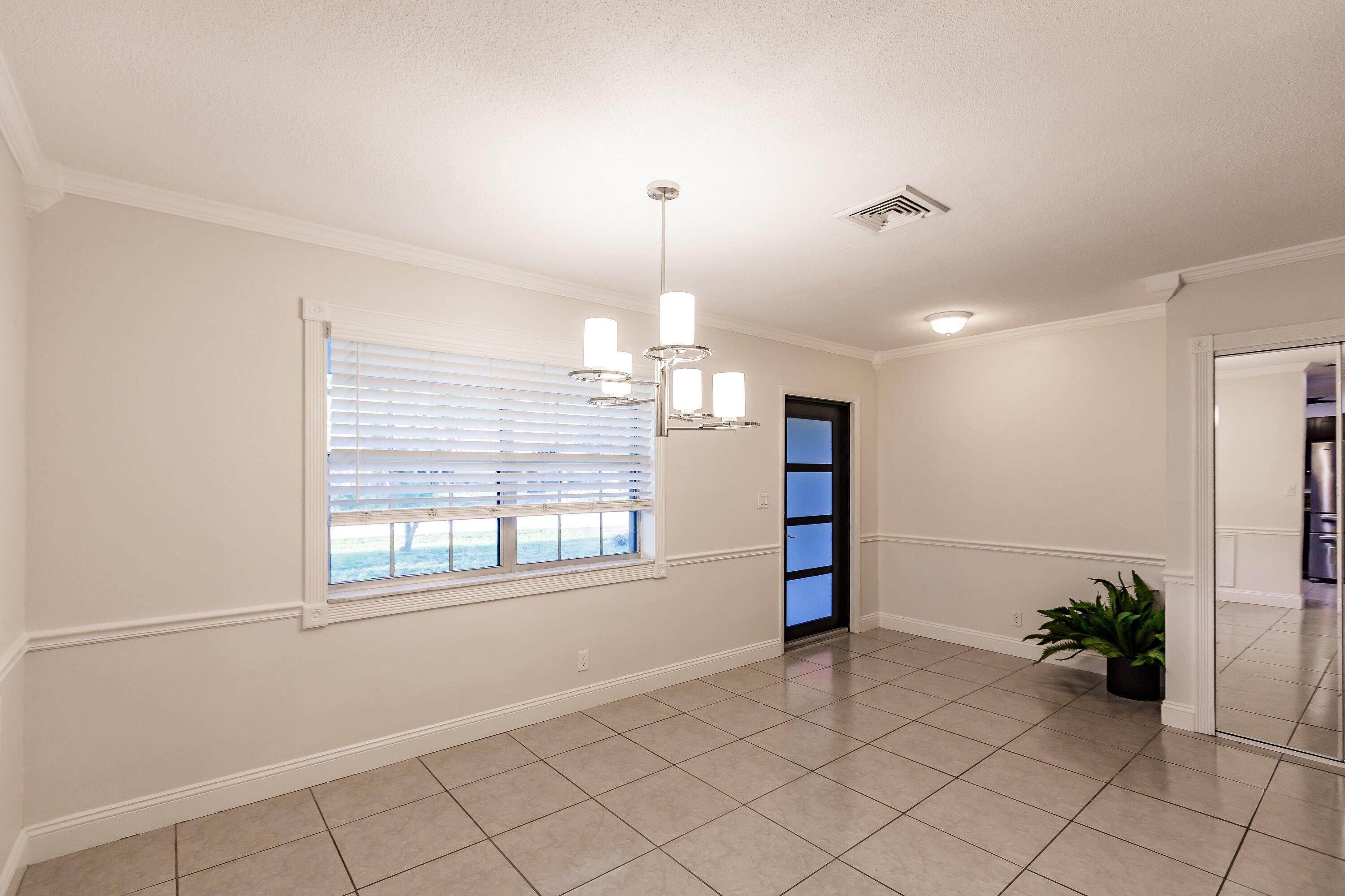 8690 Gatehouse Road Plantation, FL 33324 - Photo 23 of 56 Foyer