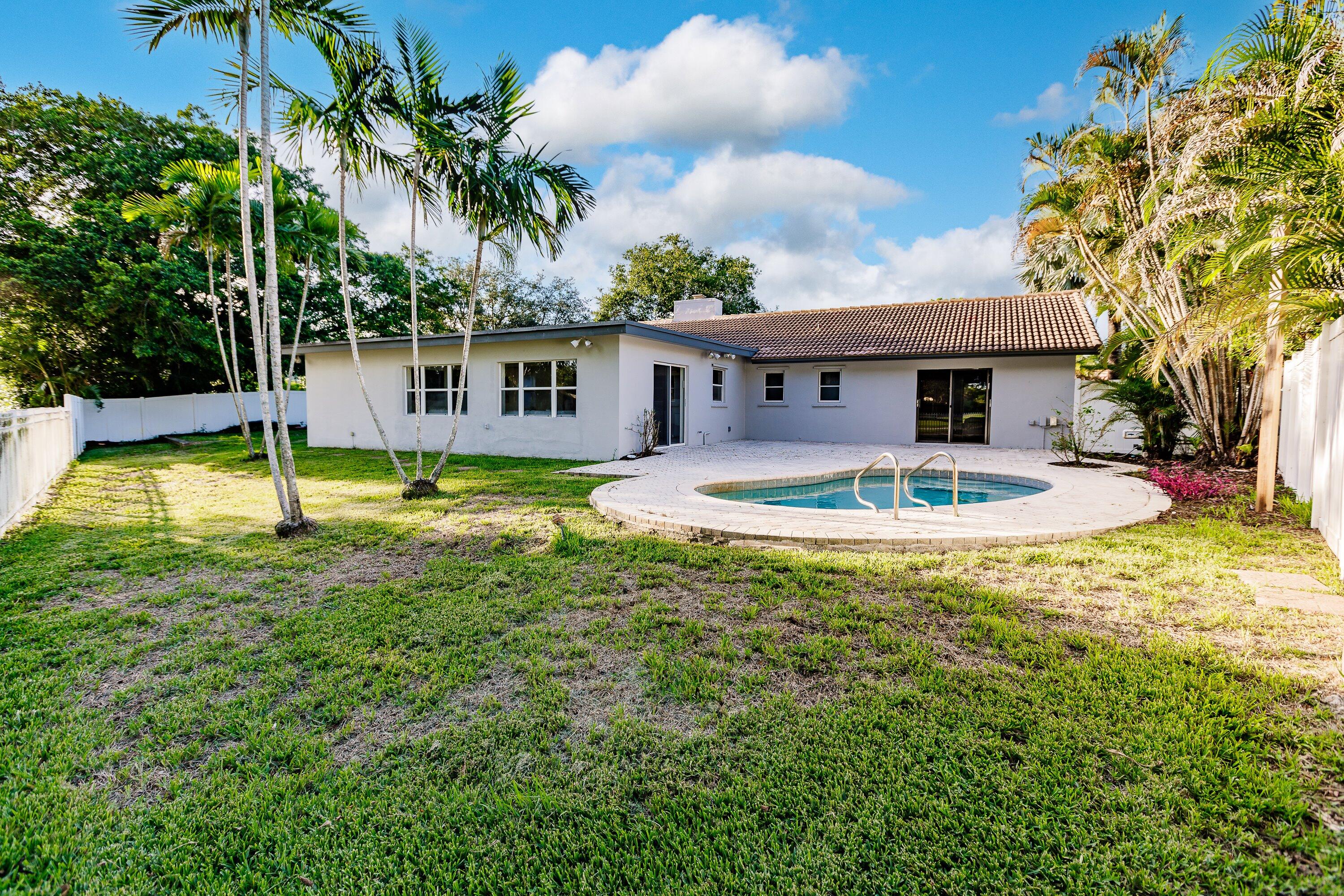 8690 Gatehouse Road Plantation, FL 33324 - Photo 49 of 56 Back Yard