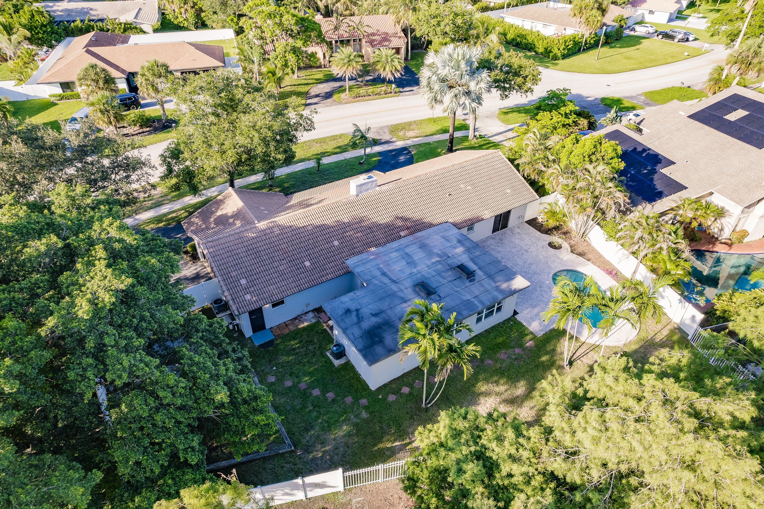 8690 Gatehouse Road Plantation, FL 33324 - Photo 55 of 56 Aerial View