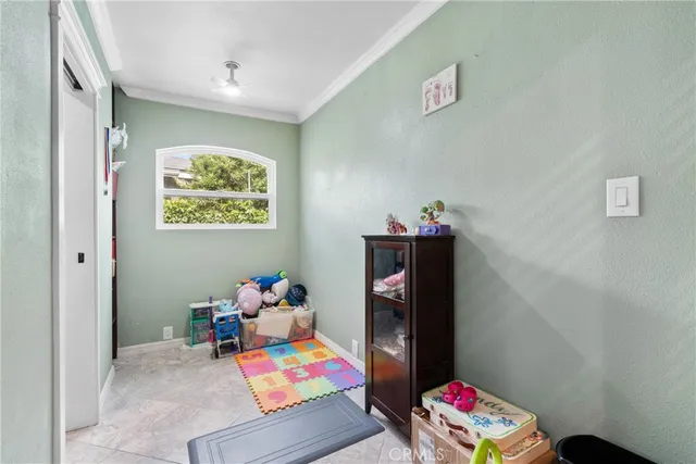 $1,274,900 | 6911 East 10th Street, Long Beach, CA 90815