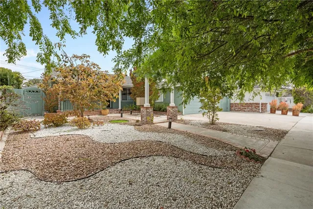 $1,274,900 | 6911 East 10th Street, Long Beach, CA 90815