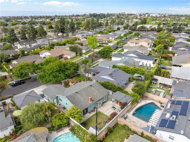 $1,274,900 | 6911 East 10th Street, Long Beach, CA 90815