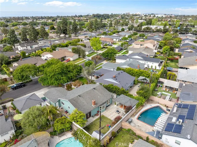 $1,274,900 | 6911 East 10th Street, Long Beach, CA 90815