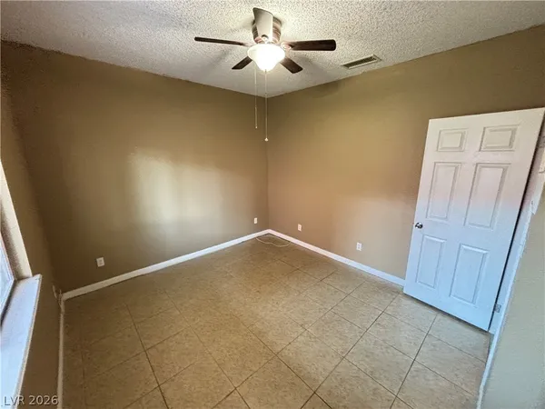 $1,995 | 5140 Edna Avenue, Las Vegas, NV 89146