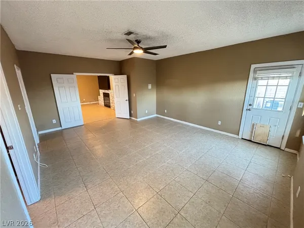 $1,995 | 5140 Edna Avenue, Las Vegas, NV 89146