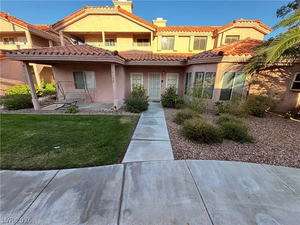 $1,995 | 5140 Edna Avenue, Las Vegas, NV 89146