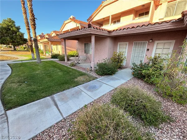 $1,995 | 5140 Edna Avenue, Las Vegas, NV 89146