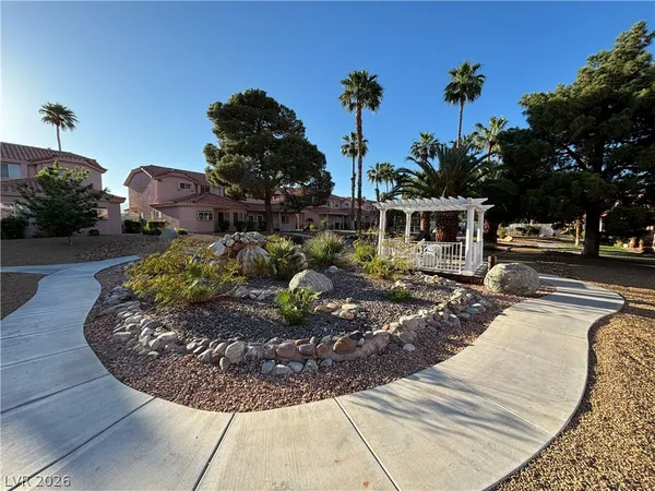 $1,995 | 5140 Edna Avenue, Las Vegas, NV 89146